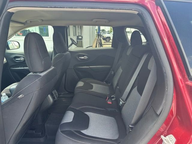 2015 Jeep Cherokee Sport