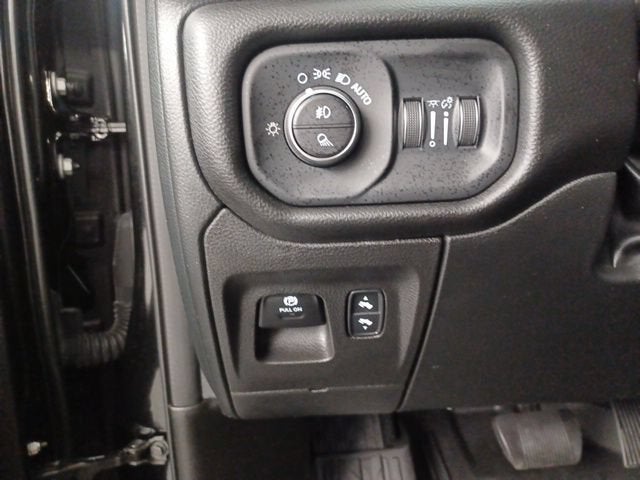 2025 RAM 1500 Lone Star Crew Cab 4x4 5'7" Box