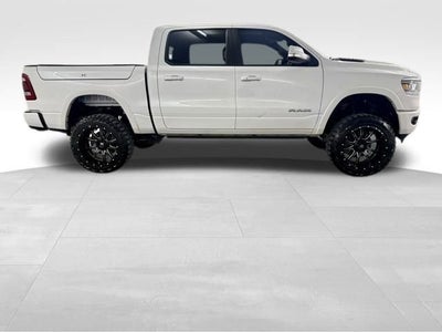 2020 RAM 1500 Laramie Crew Cab 4x4 5'7" Box