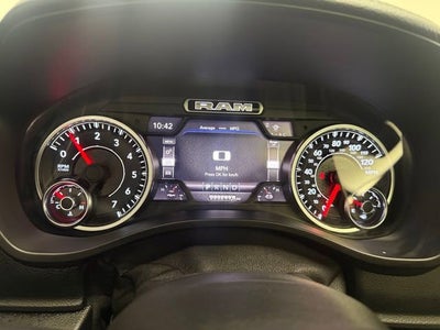 2020 RAM 1500 Laramie Crew Cab 4x4 5'7" Box