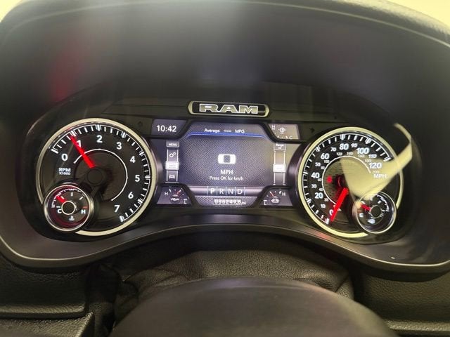 2020 RAM 1500 Laramie Crew Cab 4x4 5'7" Box