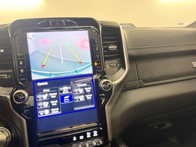 2020 RAM 1500 Laramie Crew Cab 4x4 5'7" Box