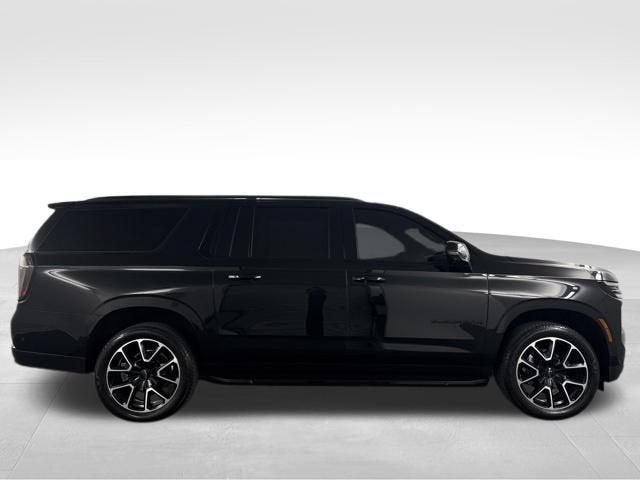 2025 Chevrolet Suburban RST
