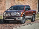 2017 Nissan TITAN SV