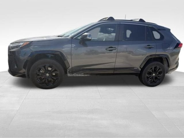 2022 Toyota RAV4 Hybrid SE