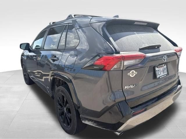 2022 Toyota RAV4 Hybrid SE