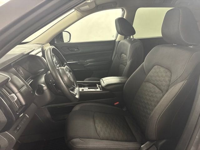 2024 Nissan Pathfinder S FWD
