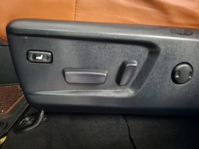 2015 Toyota Tundra 4WD Truck Platinum