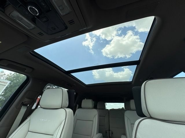 2026 GMC Yukon XL Denali — photo 33