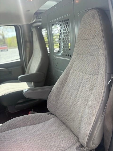 2017 GMC Savana Cargo 2500 VAN 2500 RWD 135"