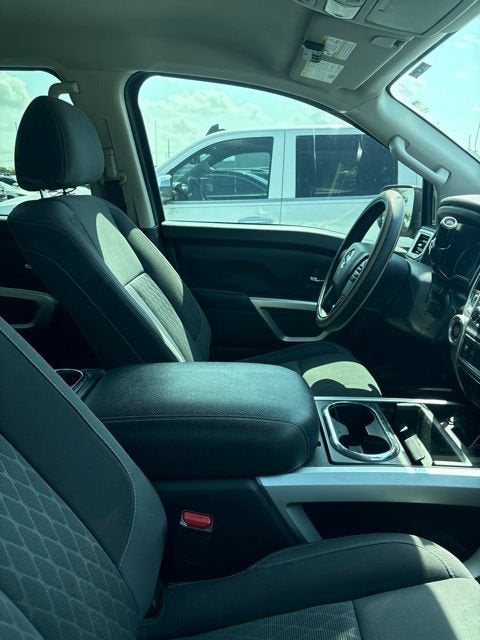 2021 Nissan Titan SV