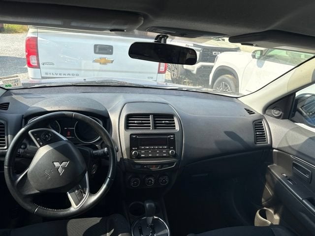 2015 Mitsubishi Outlander Sport 2.4 ES — photo 16