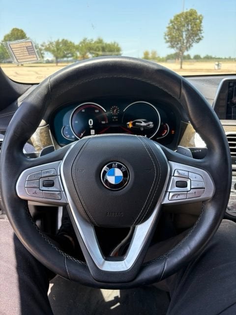 2017 BMW 7 Series 740i — photo 13