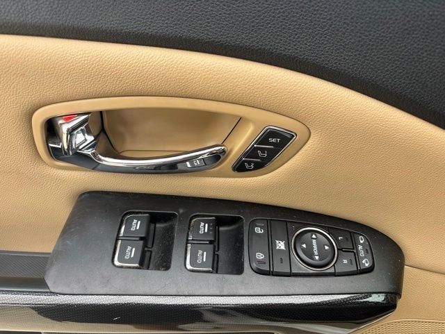 2016 Kia Sedona SX