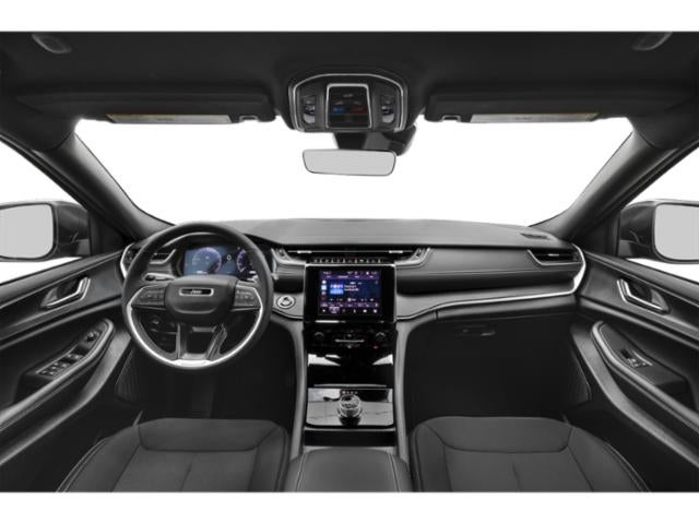 2025 Jeep Grand Cherokee Altitude 4x2