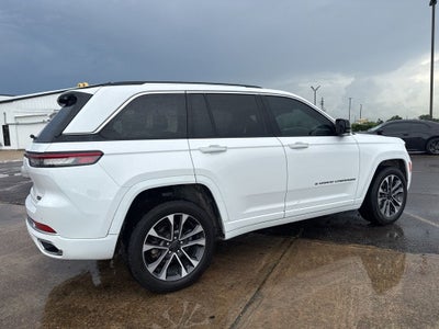 2023 Jeep Grand Cherokee Overland 4x2