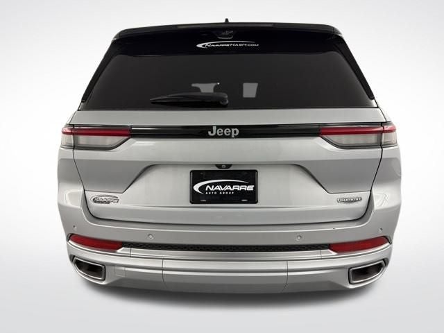 2023 Jeep Grand Cherokee Summit 4x2