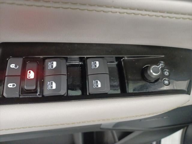 2024 Jeep Wagoneer L Series II 4x2