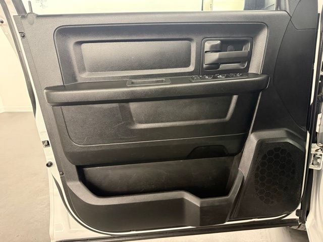 2022 RAM 1500 Classic Tradesman Quad Cab 4x2 6'4' Box