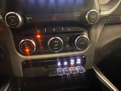 2020 RAM 1500 Big Horn Crew Cab 4x4 5'7' Box