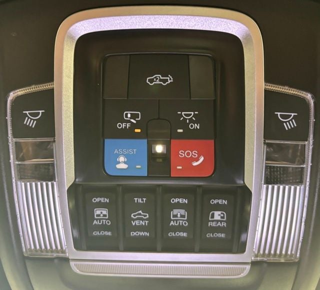 2025 RAM 1500 Laramie Crew Cab 4x4 5'7' Box