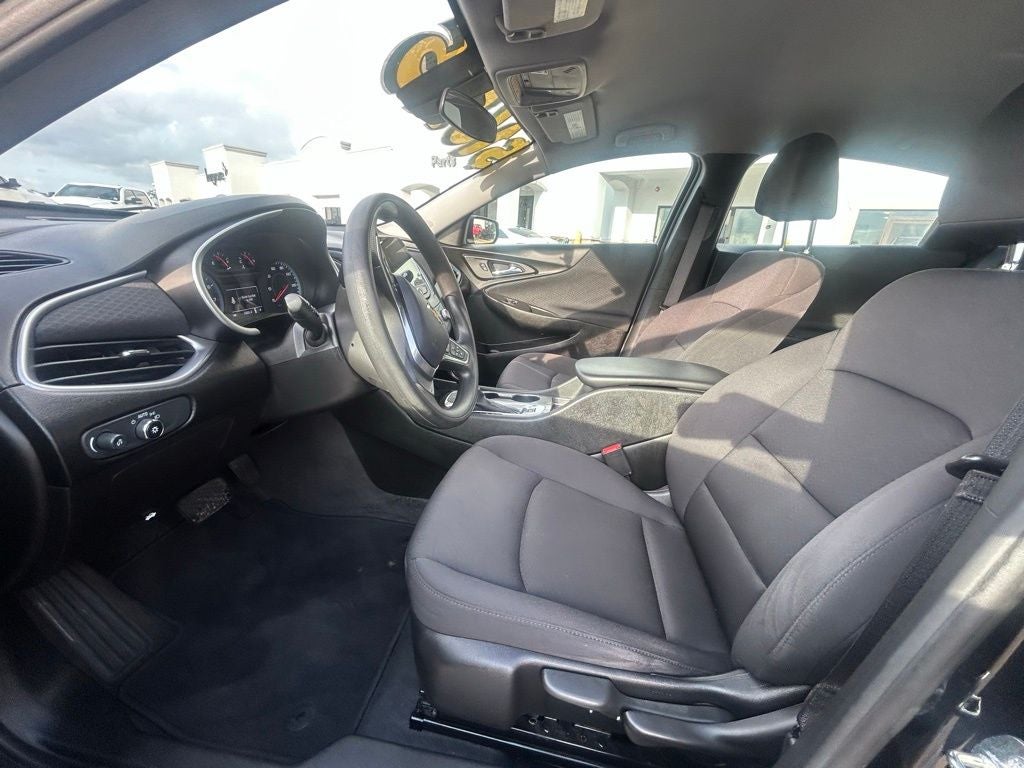 2023 Chevrolet Malibu LS 1LS