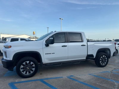 2022 Chevrolet Silverado 2500HD 4WD Crew Cab Standard Bed Custom