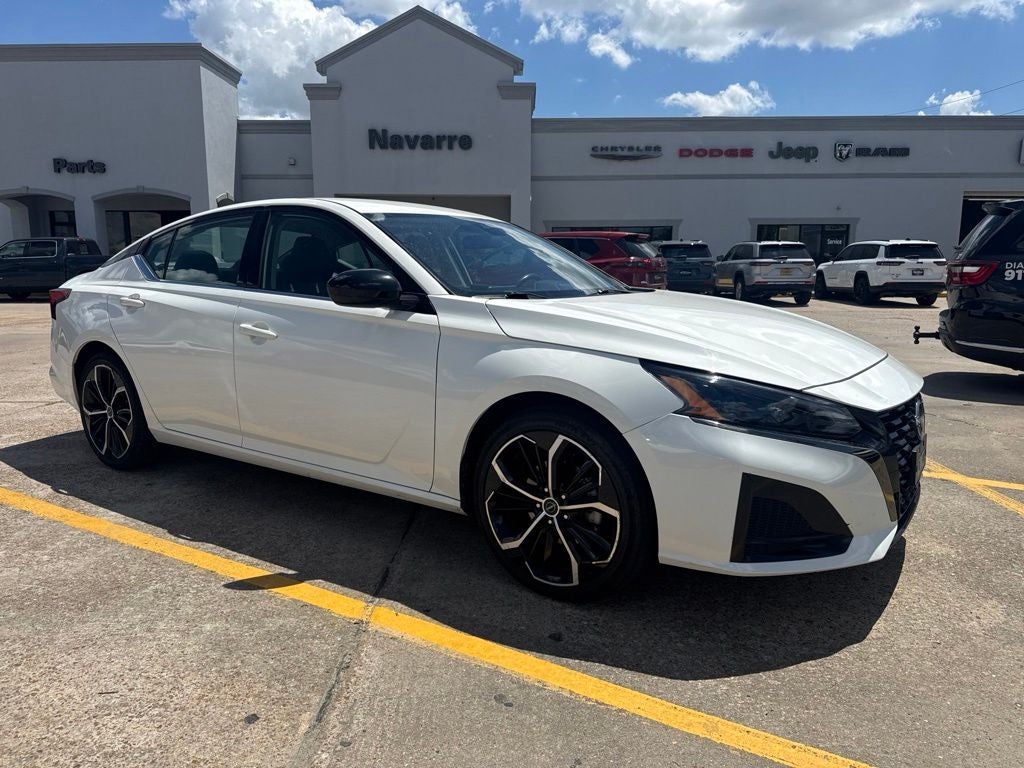 2025 Nissan Altima 2.5 SR