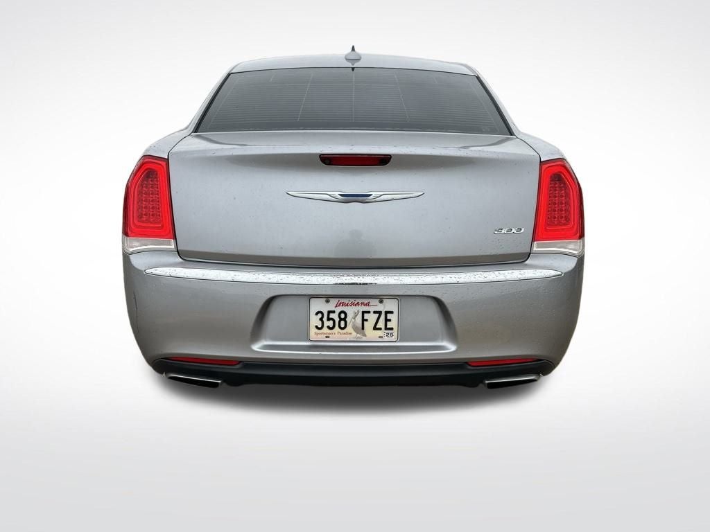 2018 Chrysler 300 Touring L