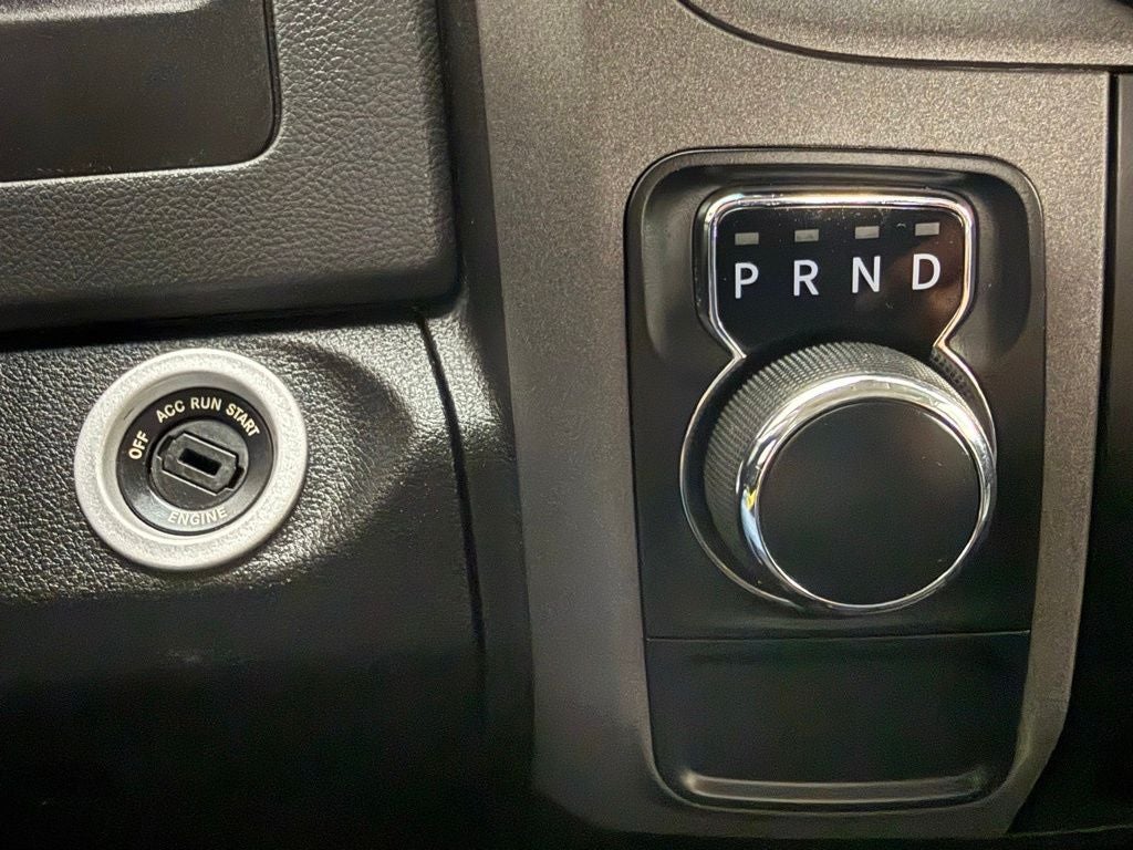 2020 RAM 1500 Classic Tradesman Crew Cab 4x2 5'7' Box