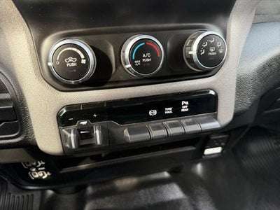 2020 RAM 2500 Tradesman Crew Cab 4X4 6'4' Box