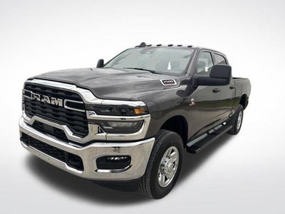 2025 RAM 2500 Tradesman Crew Cab 4x4 6'4' Box