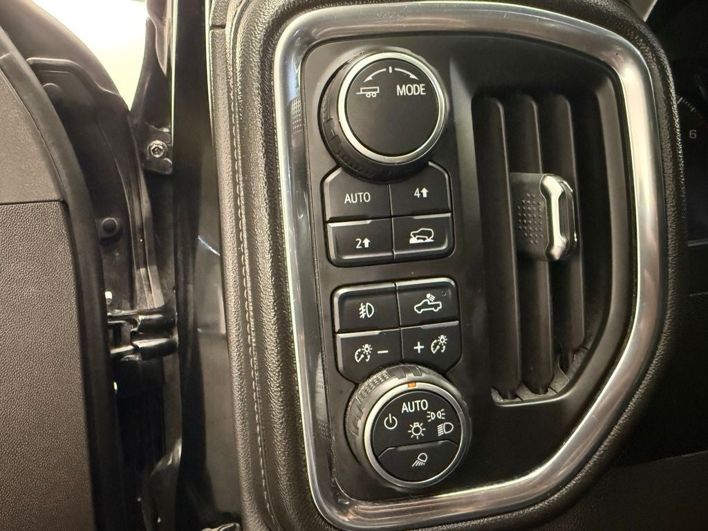 2020 Chevrolet Silverado 1500 4WD Crew Cab Short Bed LTZ