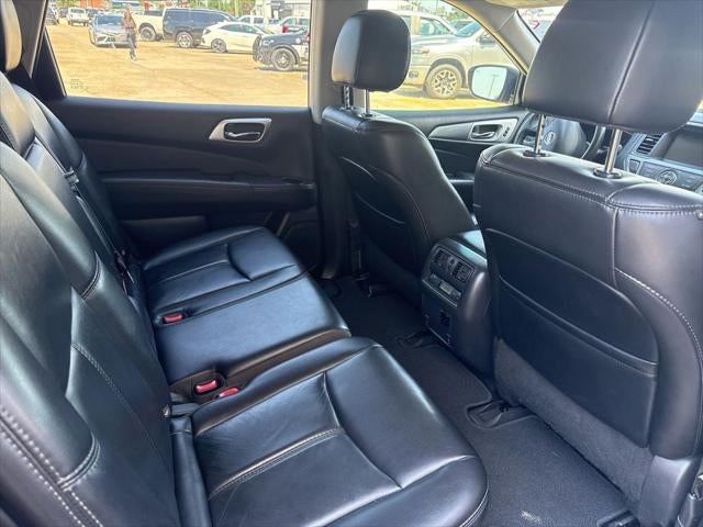 2017 Nissan Pathfinder SL