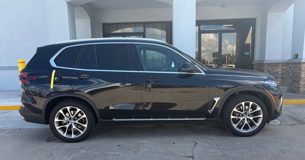 2026 BMW X5 sDrive40i — photo 2