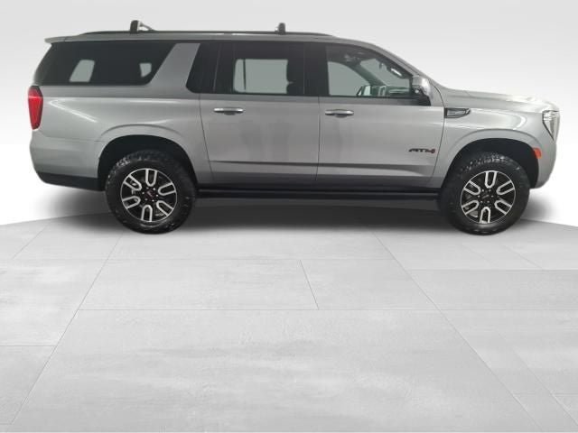 2023 GMC Yukon XL AT4 — photo 8