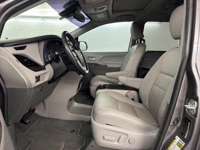 2020 Toyota Sienna XLE