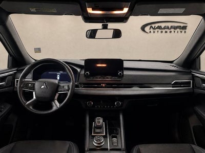 2023 Mitsubishi Outlander SE