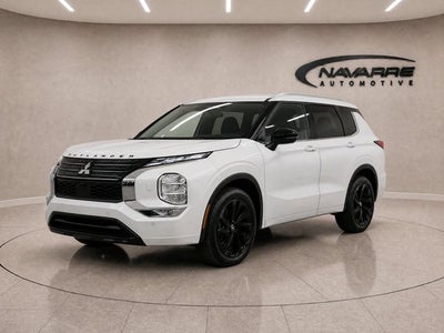 2023 Mitsubishi Outlander SE