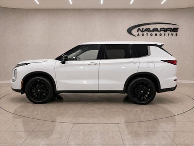 2023 Mitsubishi Outlander SE
