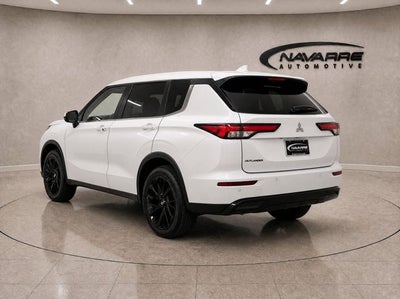 2023 Mitsubishi Outlander SE