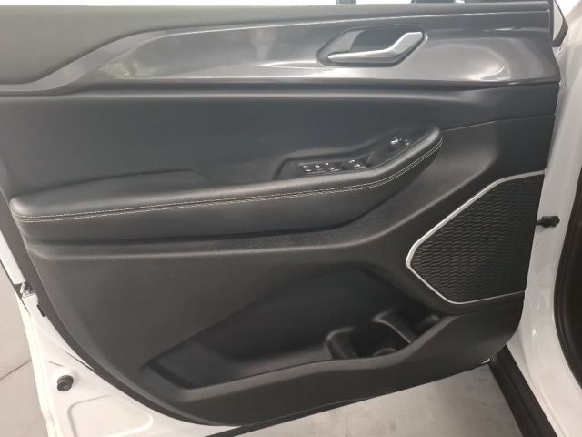 2022 Jeep Grand Cherokee L Altitude