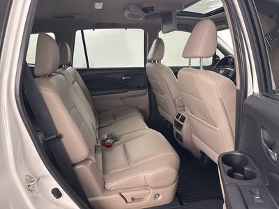 2019 Honda Pilot 2WD EX-L with Navigation and Rear Entertainment System