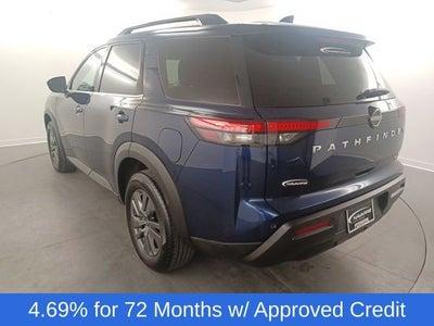 2024 Nissan Pathfinder SV