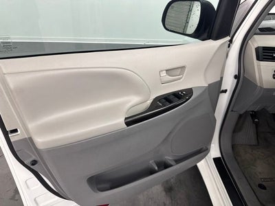 2013 Toyota Sienna LE