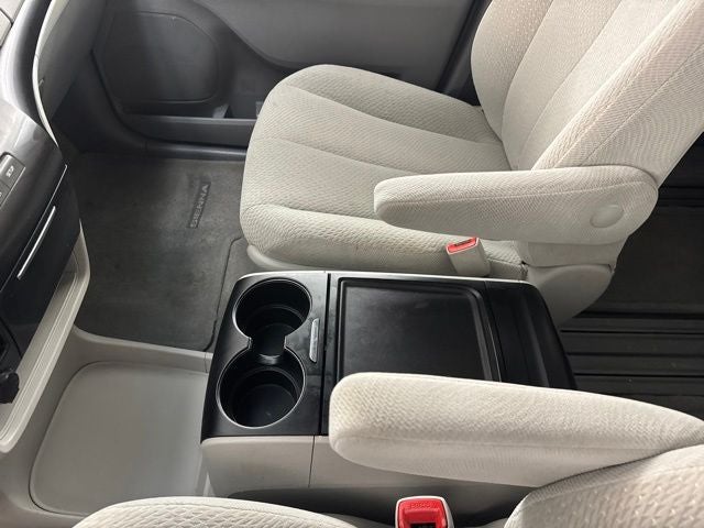 2013 Toyota Sienna LE