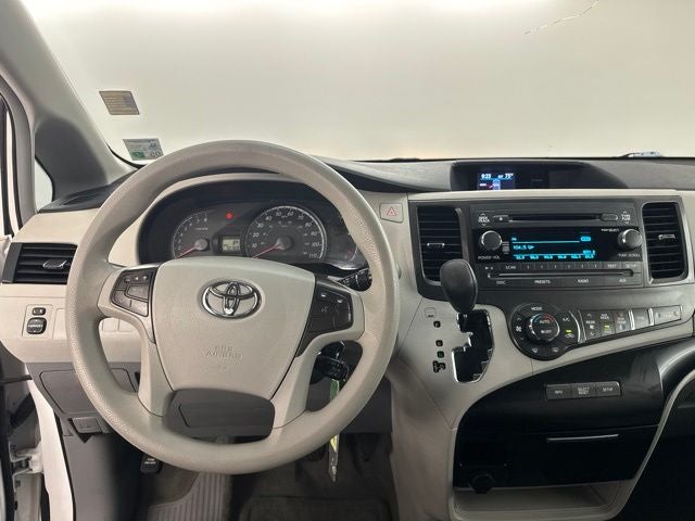 2013 Toyota Sienna LE