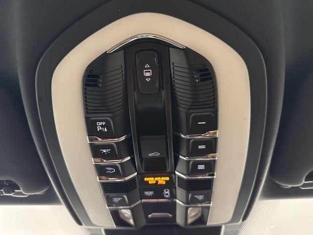 2018 Porsche Cayenne Platinum Edition