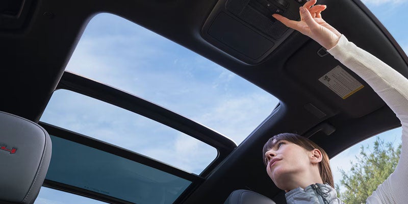 Using Sunroof in 2026 GMC Acadia LAKE CHARLES, LA